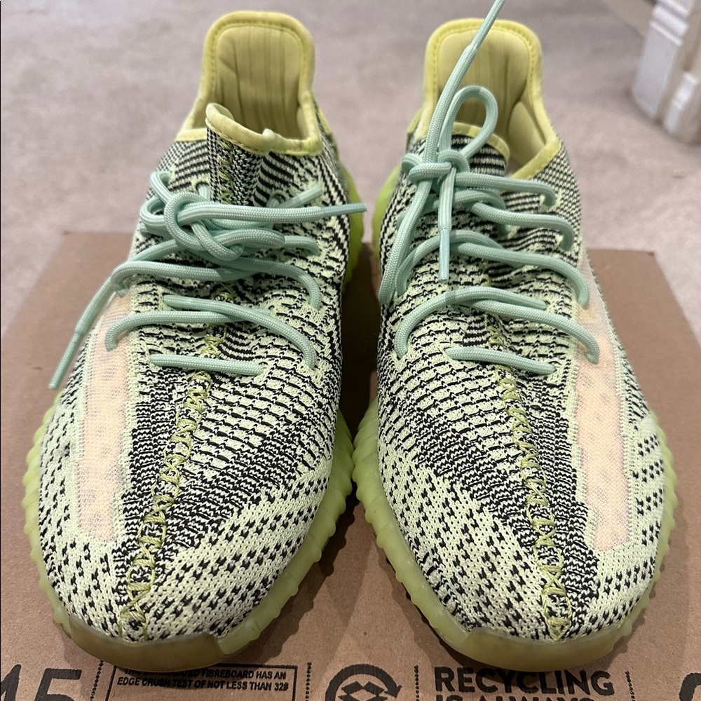 Adidas Yeezy  boost 350 v2